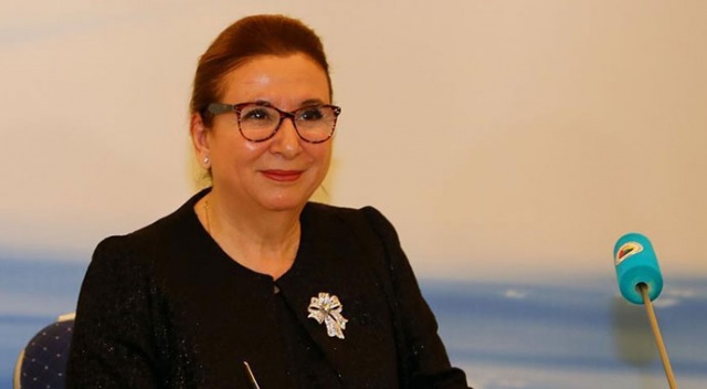 Bakan Ruhsar Pekcan ilk Süper Lig kadın başkanını tebrik etti