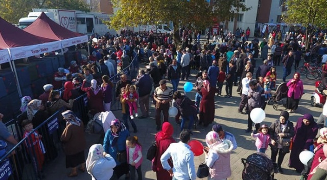 Binlerce kişinin katıldığı festivalde 5 ton hamsi dağıtıldı