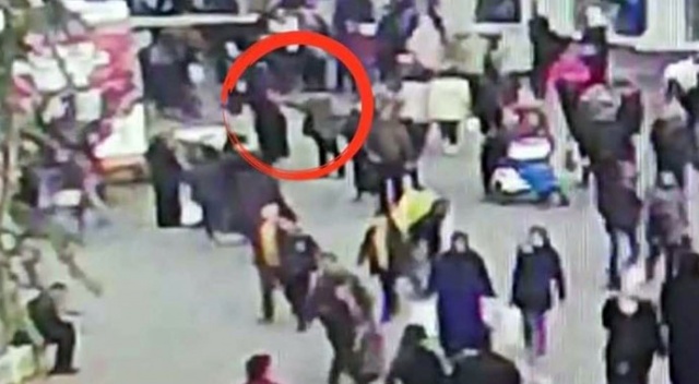 Çatalca'da başörtüsü nedeniyle saldırıya uğrayan kadın o anları anlattı Çatalca'da başörtüsü nedeniyle saldırıya uğrayan kadın o anları anlattı