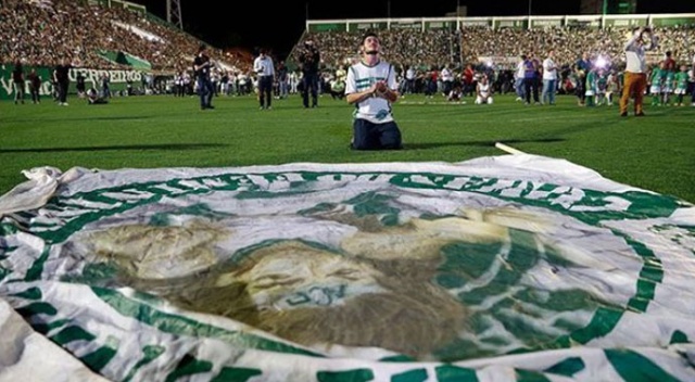 Chapecoense, uçak kazasından 3 yıl sonra küme düştü Chapecoense, uçak kazasından 3 yıl sonra küme düştü