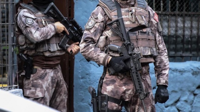 DEAŞ'lı iki Hollandalı kadın sınır dışı işlemleri için Göç İdaresine teslim edilecek DEAŞ'lı iki Hollandalı kadın sınır dışı işlemleri için Göç İdaresine teslim edilecek