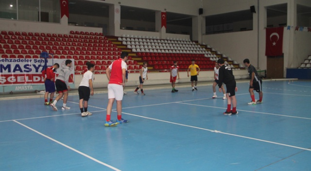 Dünya 3.’sü hokeyciler Amasya’ya transfer oldu Dünya 3.’sü hokeyciler Amasya’ya transfer oldu