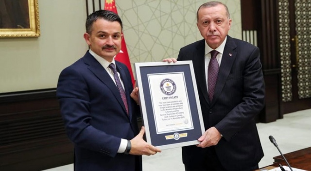 Dünya rekoru kırılmıştı! Belgesi Cumhurbaşkanı Erdoğan'a verildi