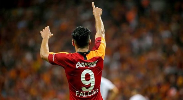 Efsane isim Falcao&#039;nun peşine düştü! Çılgın teklif