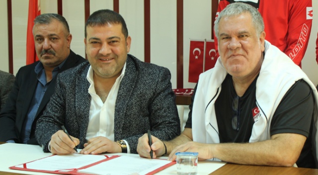 Elazığspor&#039;da Levent Eriş imzayı attı