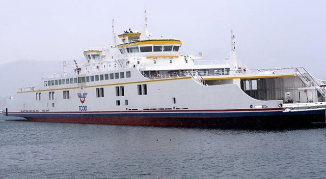 Gökçeada feribot seferlerine fırtına engeli