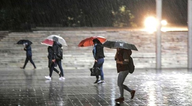 Meteorolojiden hava durumu uyarısı: Yağmur, sel, fırtına! Meteorolojiden hava durumu uyarısı: Yağmur, sel, fırtına!