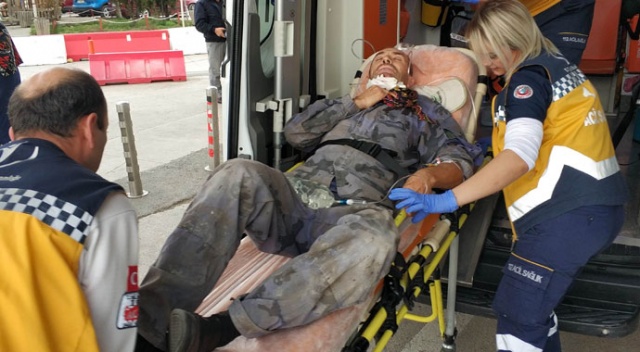 Odun keserken ağaç motoru kendi boğazını kesti! Odun keserken ağaç motoru kendi boğazını kesti!