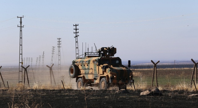 Türk ve Rus askerleri Fırat'ın doğusunda 10'uncu kara devriyesini tamamladı Türk ve Rus askerleri Fırat'ın doğusunda 10'uncu kara devriyesini tamamladı