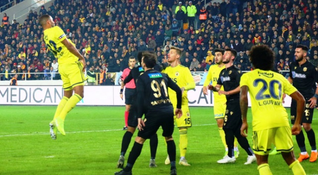 Yanal’ın oyuncu değişiklikleri tepki çekti