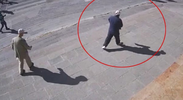 Yere düşen yaşlı amcanın cebindeki parayı çalan zanlı yakalandı