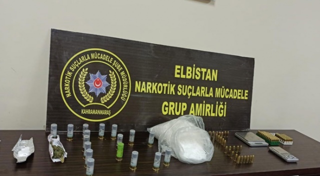 Yoğurt kovasında 1 kilogram sentetik uyuşturucu ele geçirildi Yoğurt kovasında 1 kilogram sentetik uyuşturucu ele geçirildi