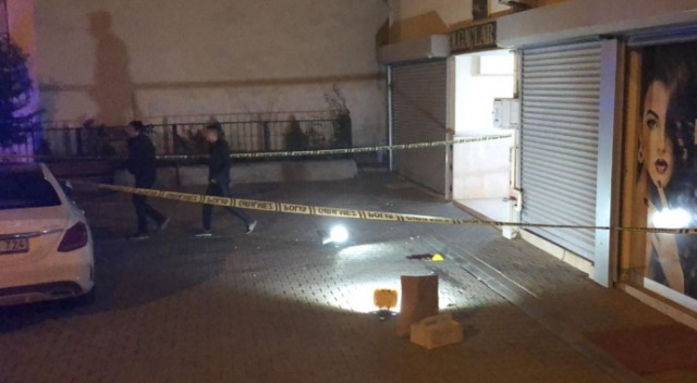 9. kattan düşen kadın ağır yaralandı 9. kattan düşen kadın ağır yaralandı