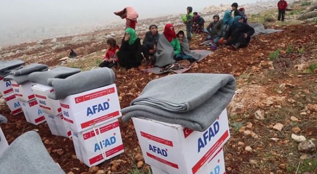 AFAD, İdlib'de insani yardımlara devam ediyor