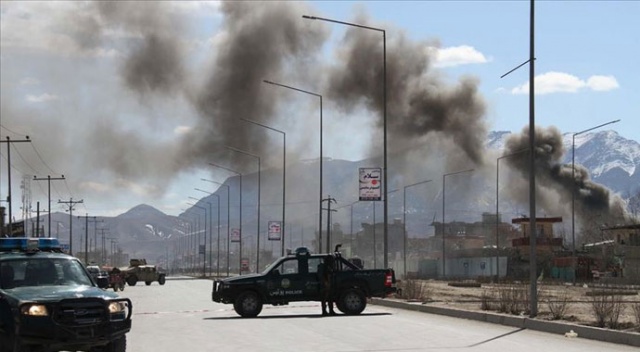 Afganistan&#039;da askeri karakola bombalı saldırı: 10 ölü