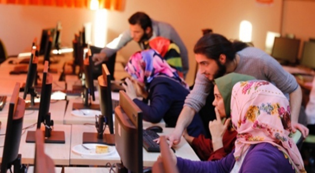 Anadolu kadınlarının el emekleri, teknoloji ile yurdun dört bir yanına ulaşıyor