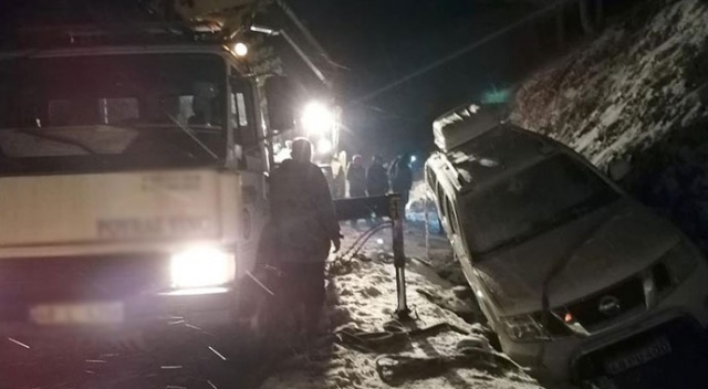 Antalya ve Muğla'da karda mahsur kalan 34 kişi belediye ekiplerince kurtarıldı Antalya ve Muğla'da karda mahsur kalan 34 kişi belediye ekiplerince kurtarıldı