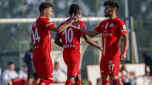 Antalyaspor, son 16 turuna yükseldi