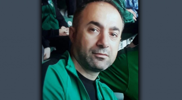 Aracının kaymasını engellerken aracın altında kalarak hayatını kaybetti