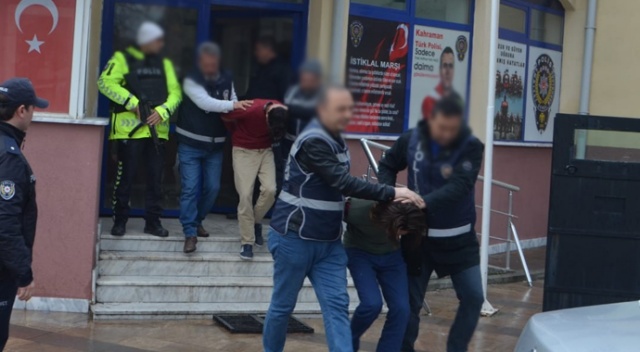 Arkadaşlarını öldüren iki zanlı tutuklandı