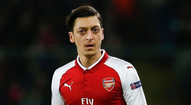 Arsene Wenger'den Mesut Özil'e 'ifade özgürlüğü' desteği