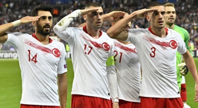 Asker selamına ceza yağdı Asker selamına ceza yağdı