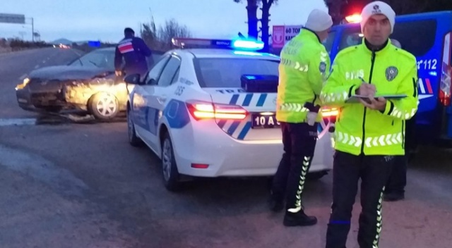 Ayvalık’ta trafik kazası: 1 yaralı Ayvalık’ta trafik kazası: 1 yaralı