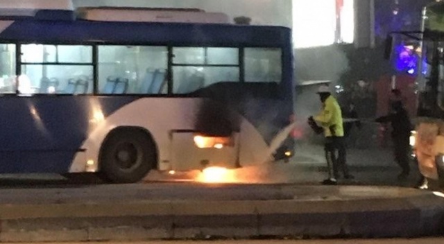 Başkent’te korkutan otobüs yangını Başkent’te korkutan otobüs yangını