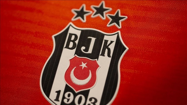 Beşiktaş 4 futbolcusunun takımdan ayrılacağı iddialarını yalanladı Beşiktaş 4 futbolcusunun takımdan ayrılacağı iddialarını yalanladı