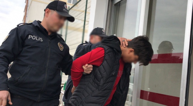 Bilecik'te haber alınamayan lise öğrencisi Adana'da bulundu Bilecik'te haber alınamayan lise öğrencisi Adana'da bulundu