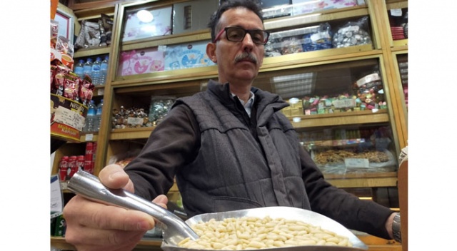 Çam fıstığının kilo fiyatı dudak uçuklattı! Altınla yarışıyor Çam fıstığının kilo fiyatı dudak uçuklattı! Altınla yarışıyor