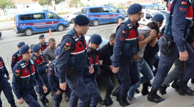 Çanakkale'de uyuşturucu operasyonunda 3 tutuklama Çanakkale'de uyuşturucu operasyonunda 3 tutuklama