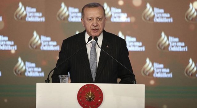 Cumhurbaşkanı Erdoğan: 80 binin üzerinde İdlibli kardeşimiz ülkemiz sınırına doğru göçe başladı Cumhurbaşkanı Erdoğan: 80 binin üzerinde İdlibli kardeşimiz ülkemiz sınırına doğru göçe başladı