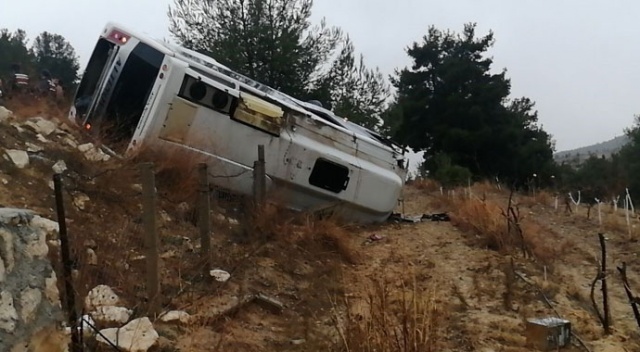 Denizli'de midibüs şarampole devrildi: Ölü ve yaralılar var