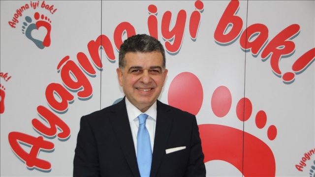 Diyabet hastalarına 'yanınızda ayna taşıyın' önerisi Diyabet hastalarına 'yanınızda ayna taşıyın' önerisi