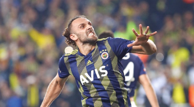 Emre artık kulübede Emre artık kulübede