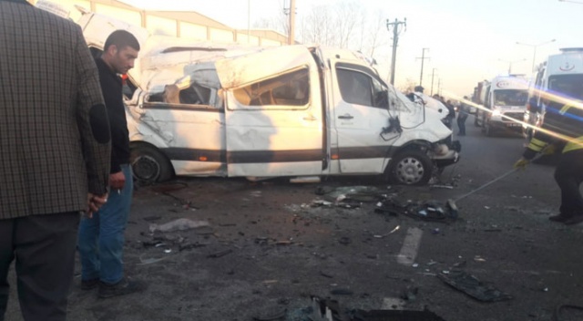 Feci kaza! Öğrenci servisi takla attı... Çok sayıda yaralı var