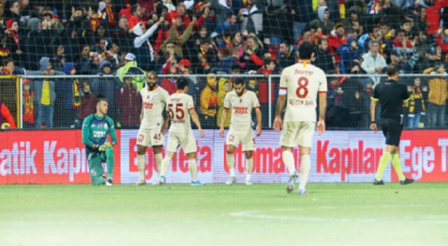 Galatasaray'ın savunması rakiplerinin iştahını kabartıyor Galatasaray'ın savunması rakiplerinin iştahını kabartıyor