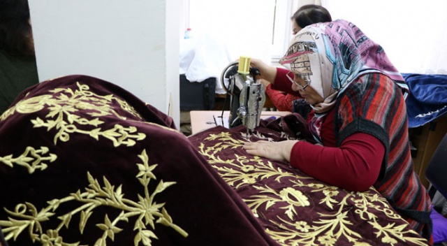 Genç kızların yeni gözdesi! Yapımı 6 ay sürüyor, fiyatı 30 bin lira Genç kızların yeni gözdesi! Yapımı 6 ay sürüyor, fiyatı 30 bin lira