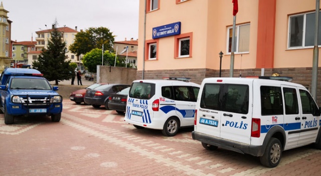 Genç polis atış yaparken kazara annesini vurdu Genç polis atış yaparken kazara annesini vurdu