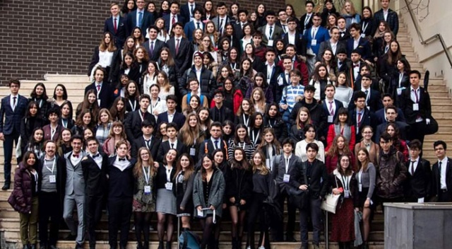 İhlas Koleji öğrencilerinden AB’ye çözüm önerileri İhlas Koleji öğrencilerinden AB’ye çözüm önerileri