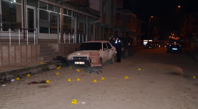 İki aile arasında arazi kavgasında silahlar konuştu: 3 ölü, 1 yaralı İki aile arasında arazi kavgasında silahlar konuştu: 3 ölü, 1 yaralı