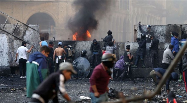 Irak'ta gösterilere katılan 26 aktivist suikast sonucu öldürüldü Irak'ta gösterilere katılan 26 aktivist suikast sonucu öldürüldü