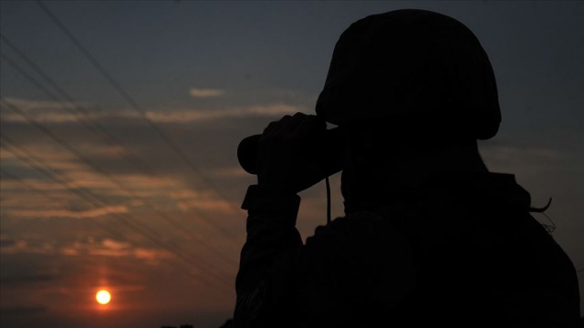 Irak ve Suriye'deki barınma alanlarından kaçan 5 PKK'lı terörist teslim oldu Irak ve Suriye'deki barınma alanlarından kaçan 5 PKK'lı terörist teslim oldu
