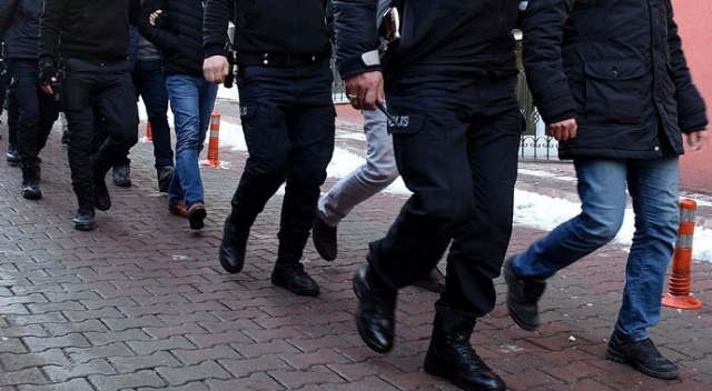 İzmir merkezli FETÖ operasyonu! 13 şüpheliye gözaltı kararı İzmir merkezli FETÖ operasyonu! 13 şüpheliye gözaltı kararı