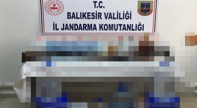Jandarmadan kaçak tütün ve içki operasyonu Jandarmadan kaçak tütün ve içki operasyonu
