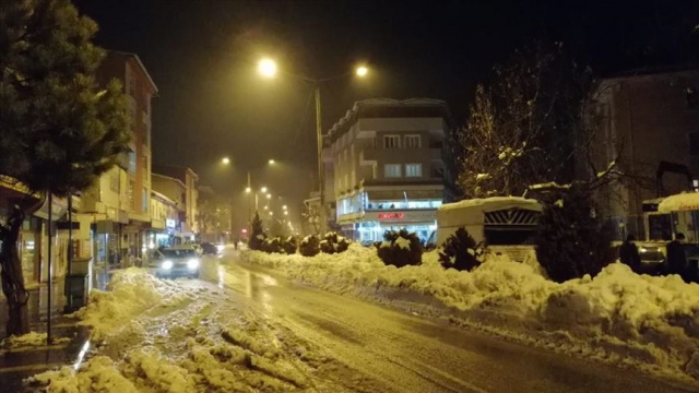 Kahramanmaraş'ın Göksun ilçesine elektrik verilmeye başlandı Kahramanmaraş'ın Göksun ilçesine elektrik verilmeye başlandı