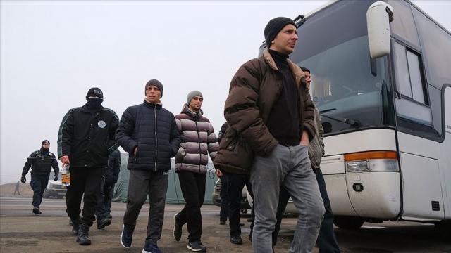 Kiev yönetimi ile Rusya yanlısı ayrılıkçılar arasında esir değişimi başladı Kiev yönetimi ile Rusya yanlısı ayrılıkçılar arasında esir değişimi başladı