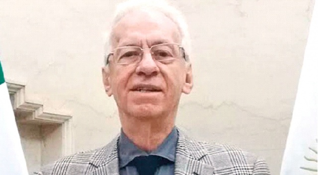 Kitap hırsızı Meksikalı  büyükelçi geri çekildi