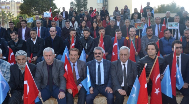 Kozan’da Doğu Türkistan'da zulme tepki Kozan’da Doğu Türkistan'da zulme tepki